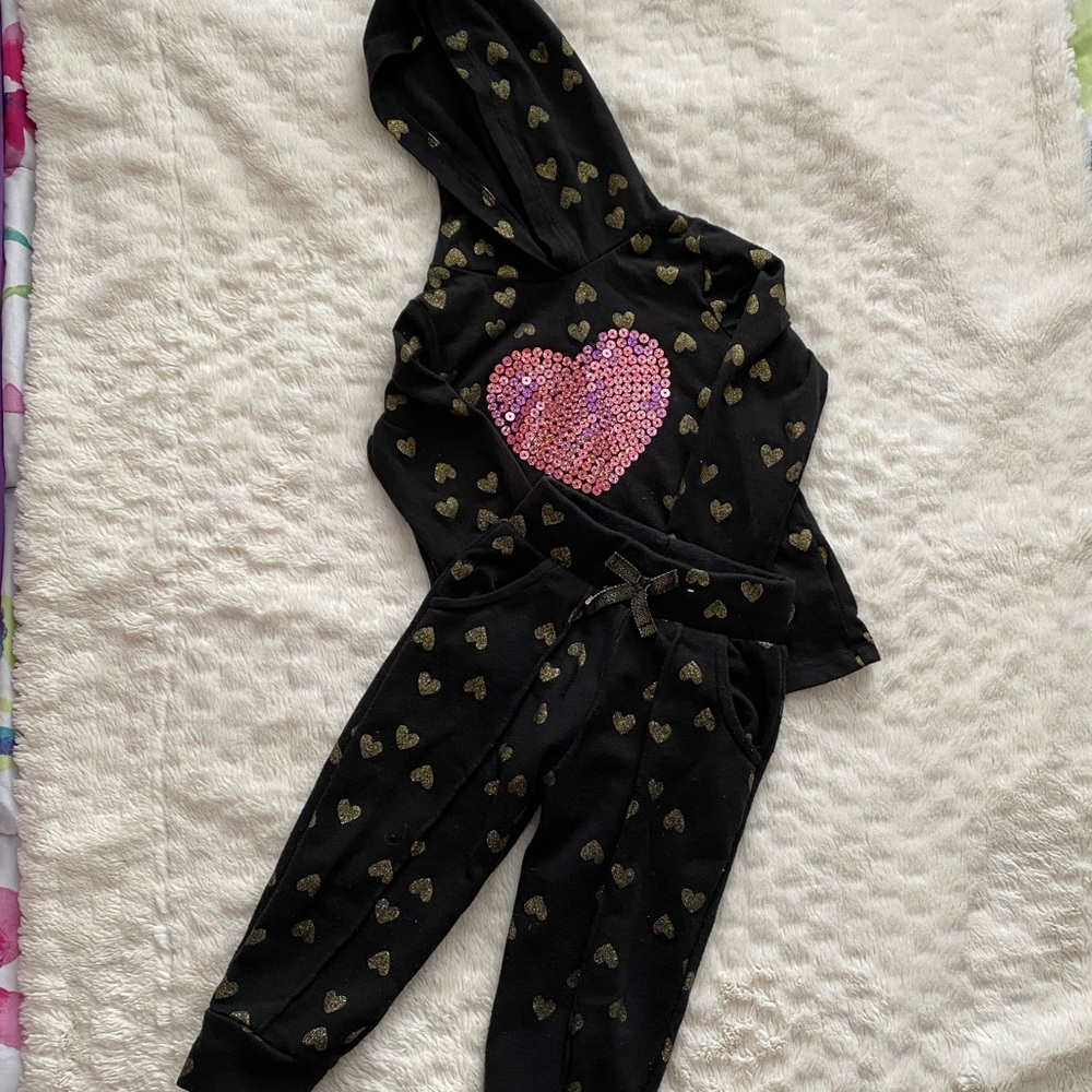 FREE OUTFIT